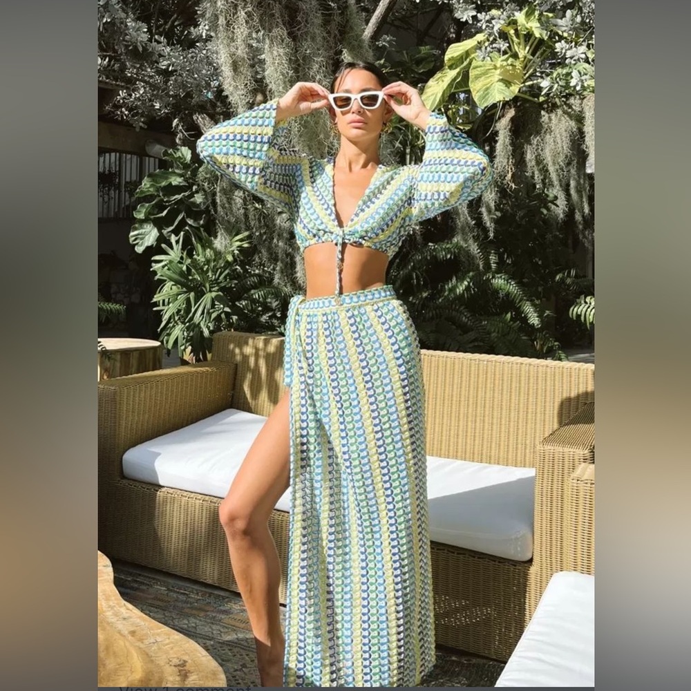 Lulifama island blues crochet beach cover up set